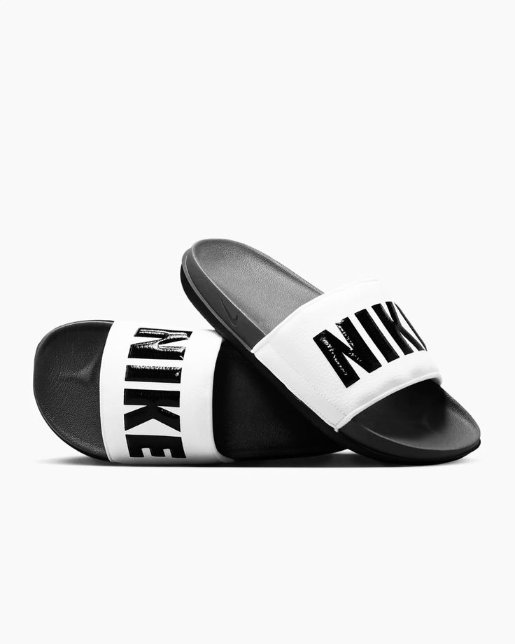 NIKE OFFCOURT