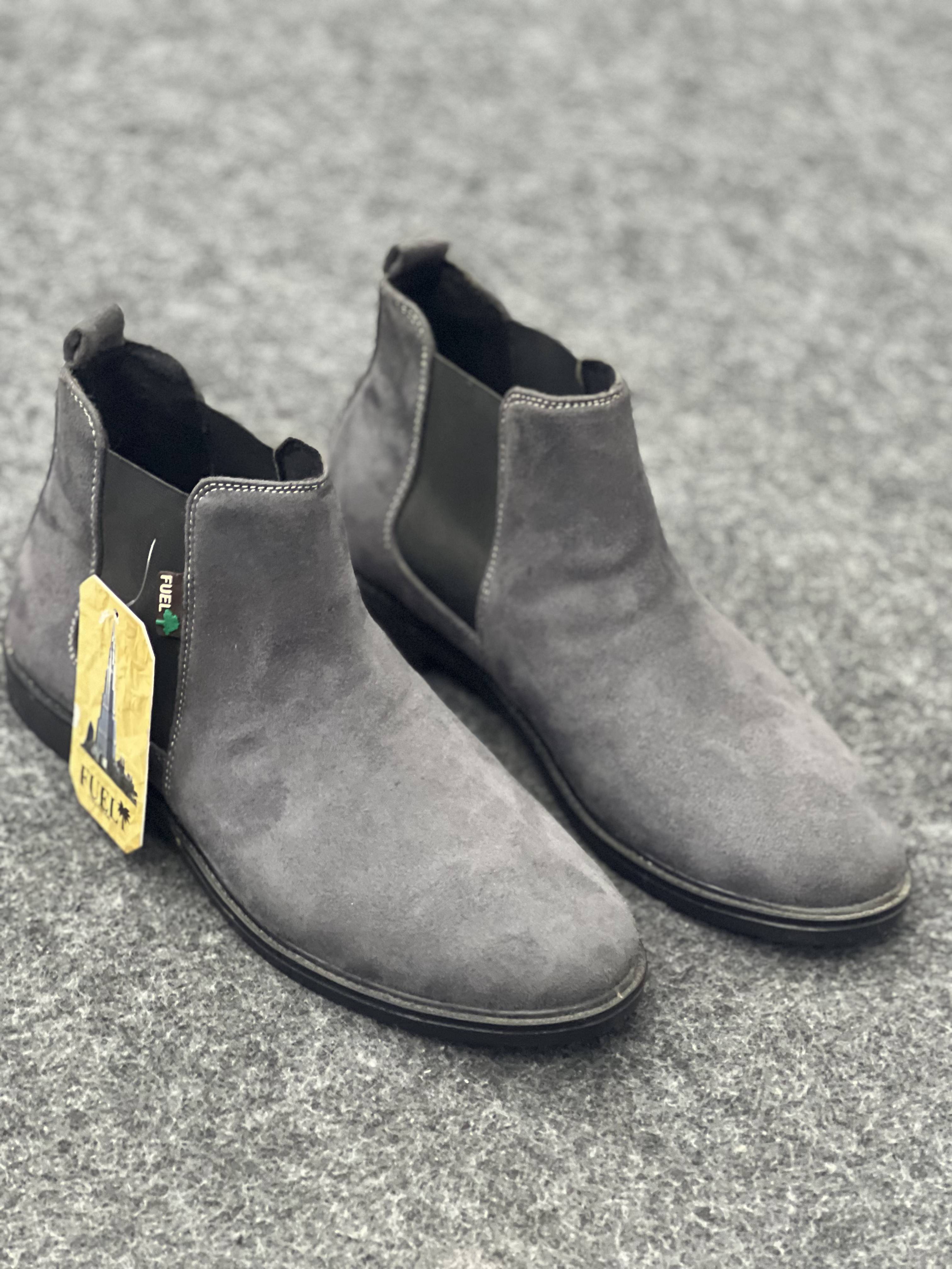 Men's Premium Chelsea Boots – Classic Comfort & Timeless Style