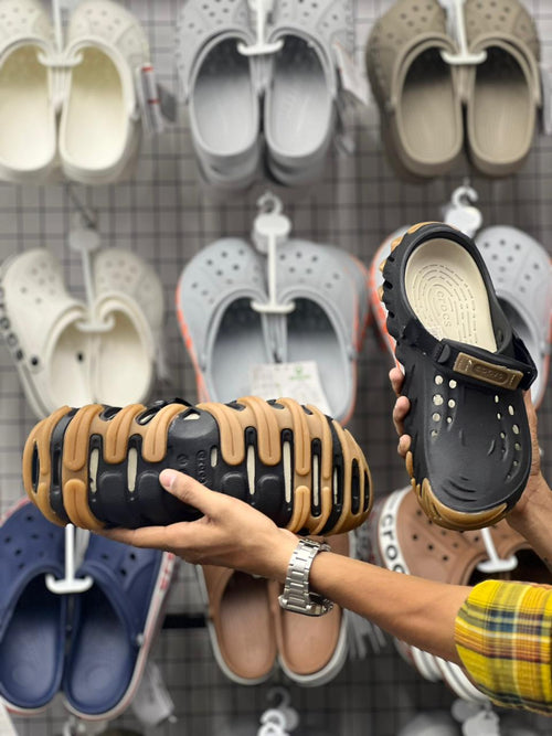 Black & Tan Rugged Comfort Clogs