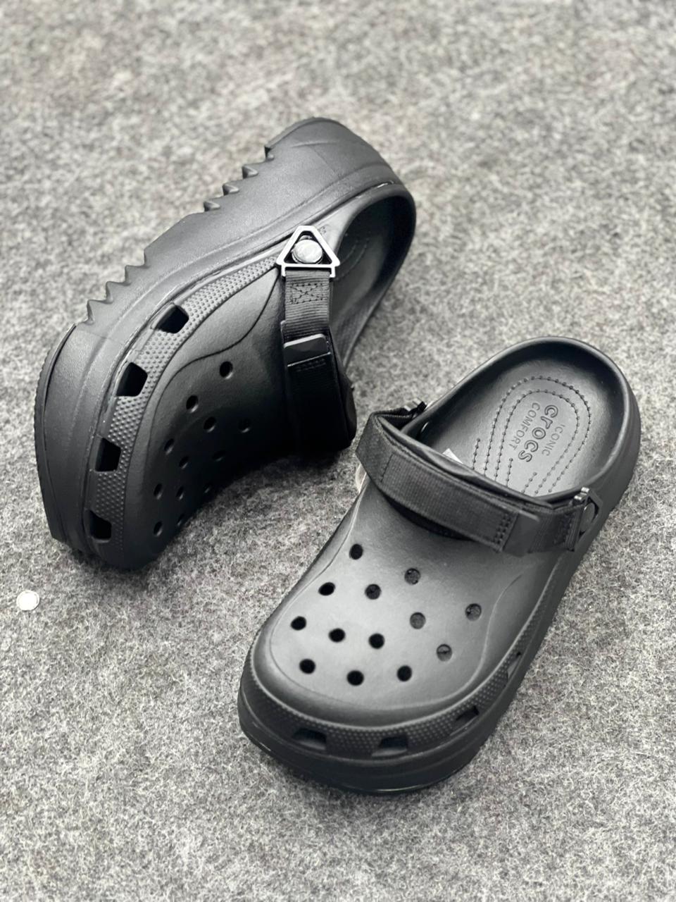 Crocs Classic Hiker Clog – Triple Black