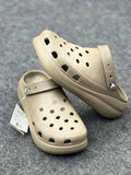 Crocs Classic Crush Clog – Khaki / Tan