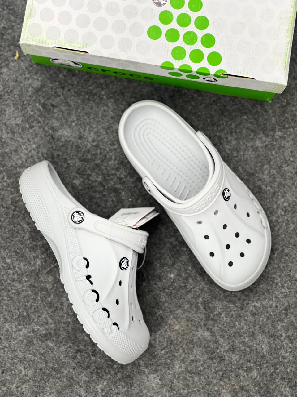 Crocs Baya Clog – Lightweight Comfort in Classic grey