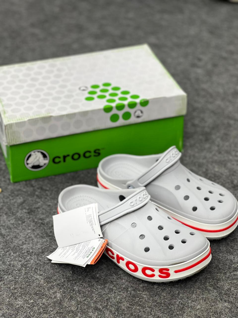 Crocs Bayaband Clog – Atmosphere Grey & Red