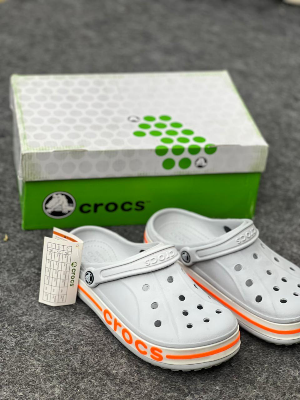 Crocs Bayaband Clog – Atmosphere Grey & Bright Orange