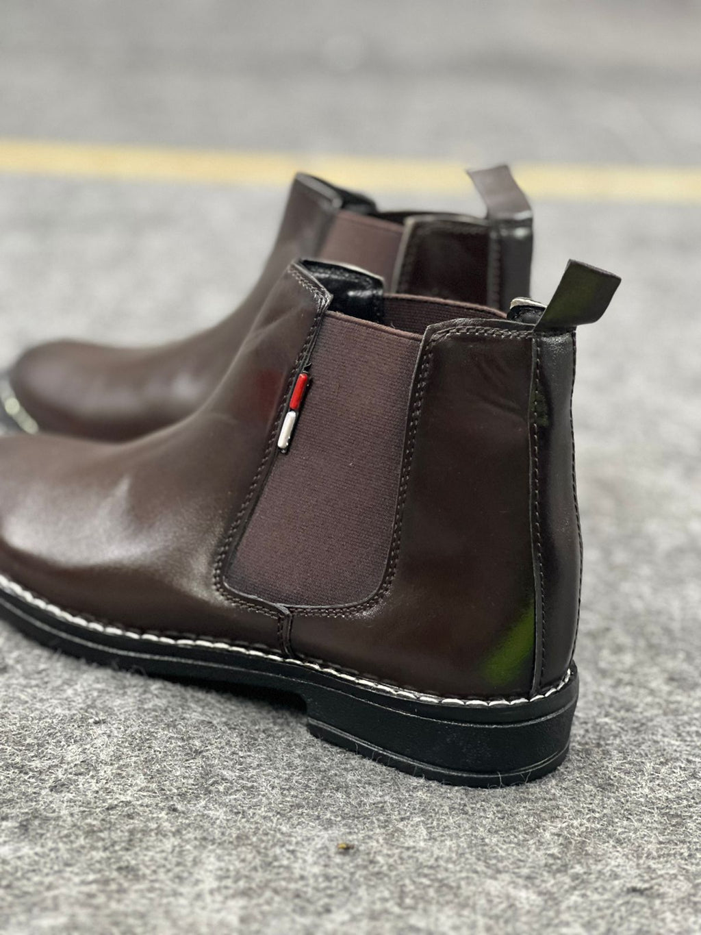 Men’s Burnished Leather Chelsea Boots – Deep Walnut