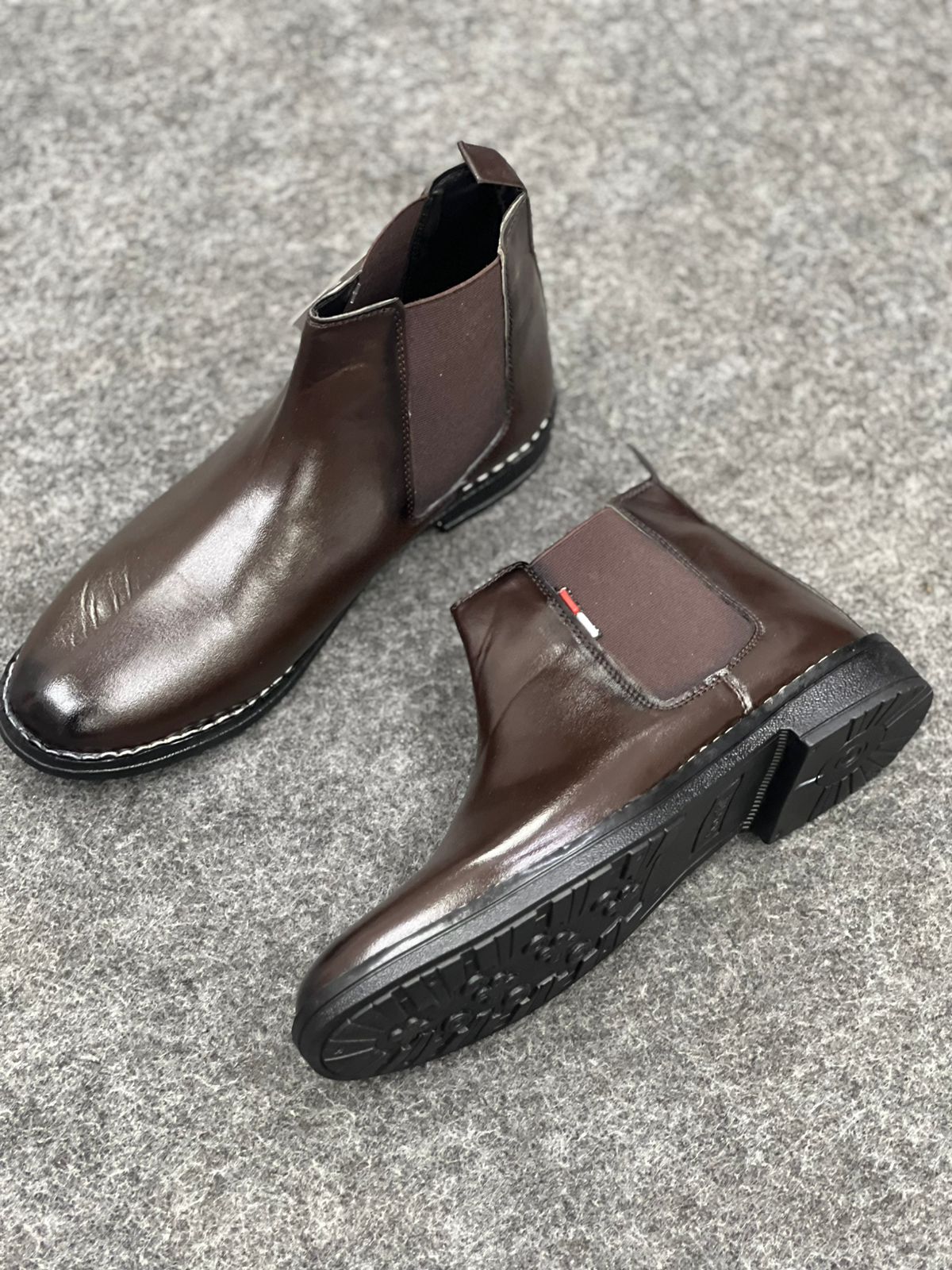 Men’s Burnished Leather Chelsea Boots – Deep Walnut