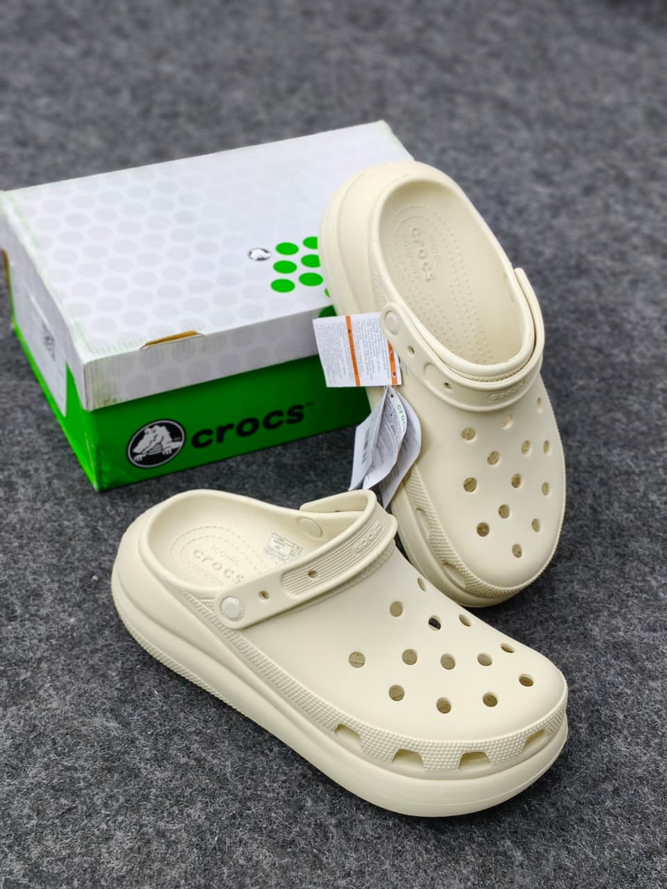 Crocs Classic Crush Clog – Bone / Vanilla