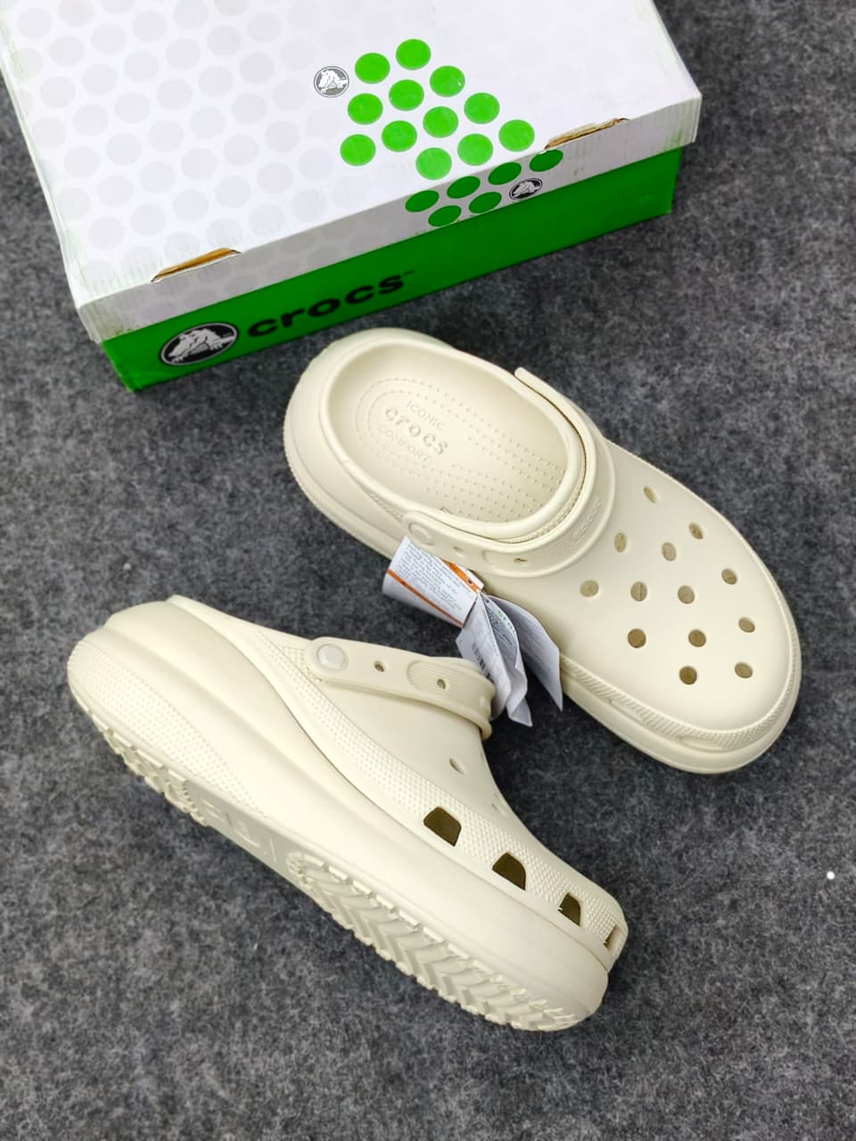 Crocs Classic Crush Clog – Bone / Vanilla