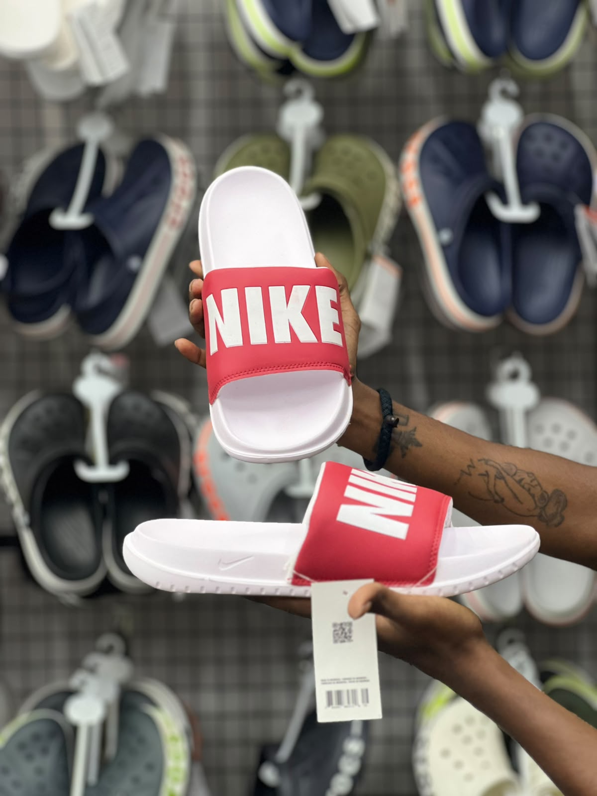 Nike Offcourt / Victori One Men's Slides – White / University Red
