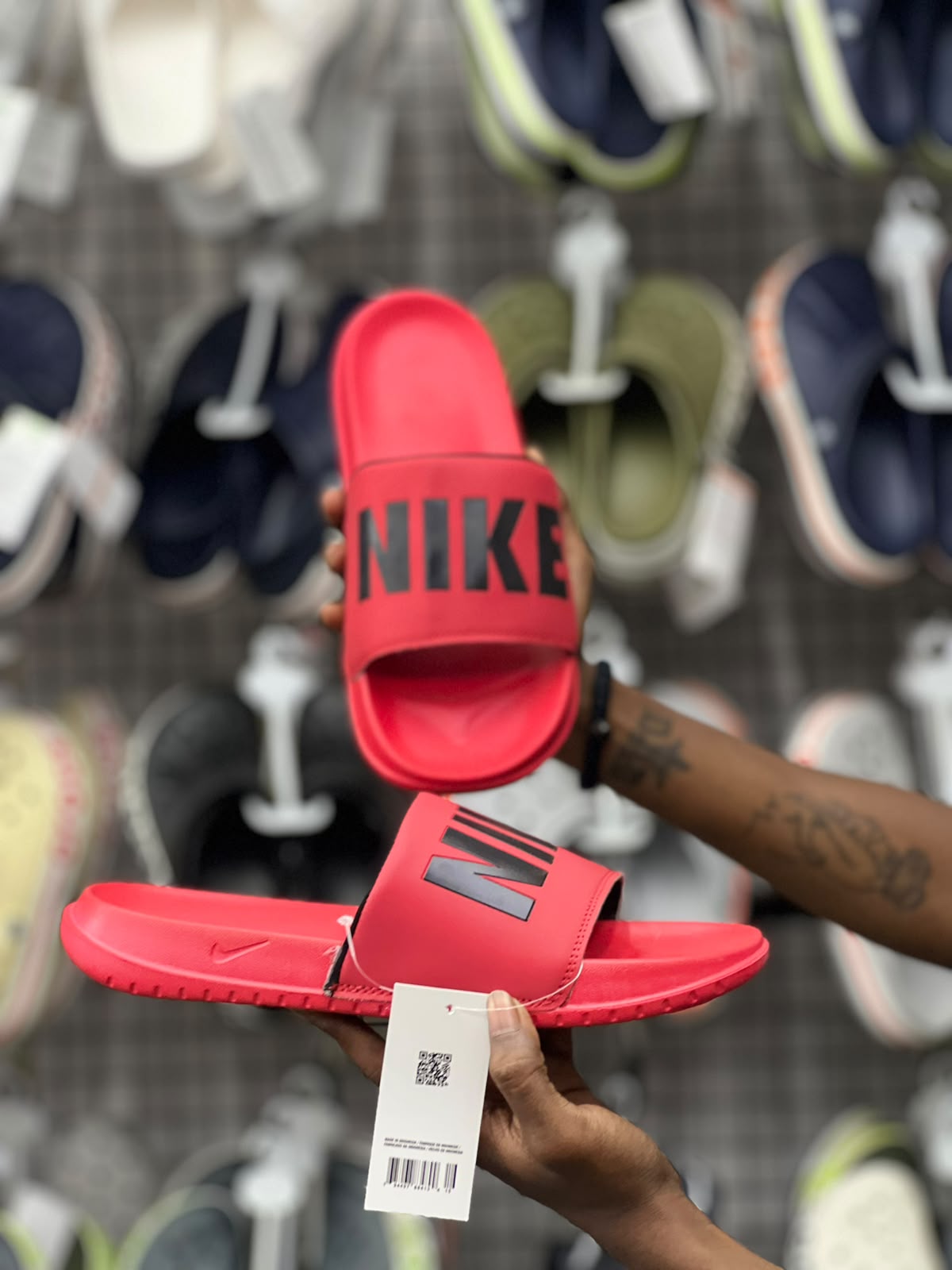 Nike Offcourt Adjust Men's Slides – red / Black