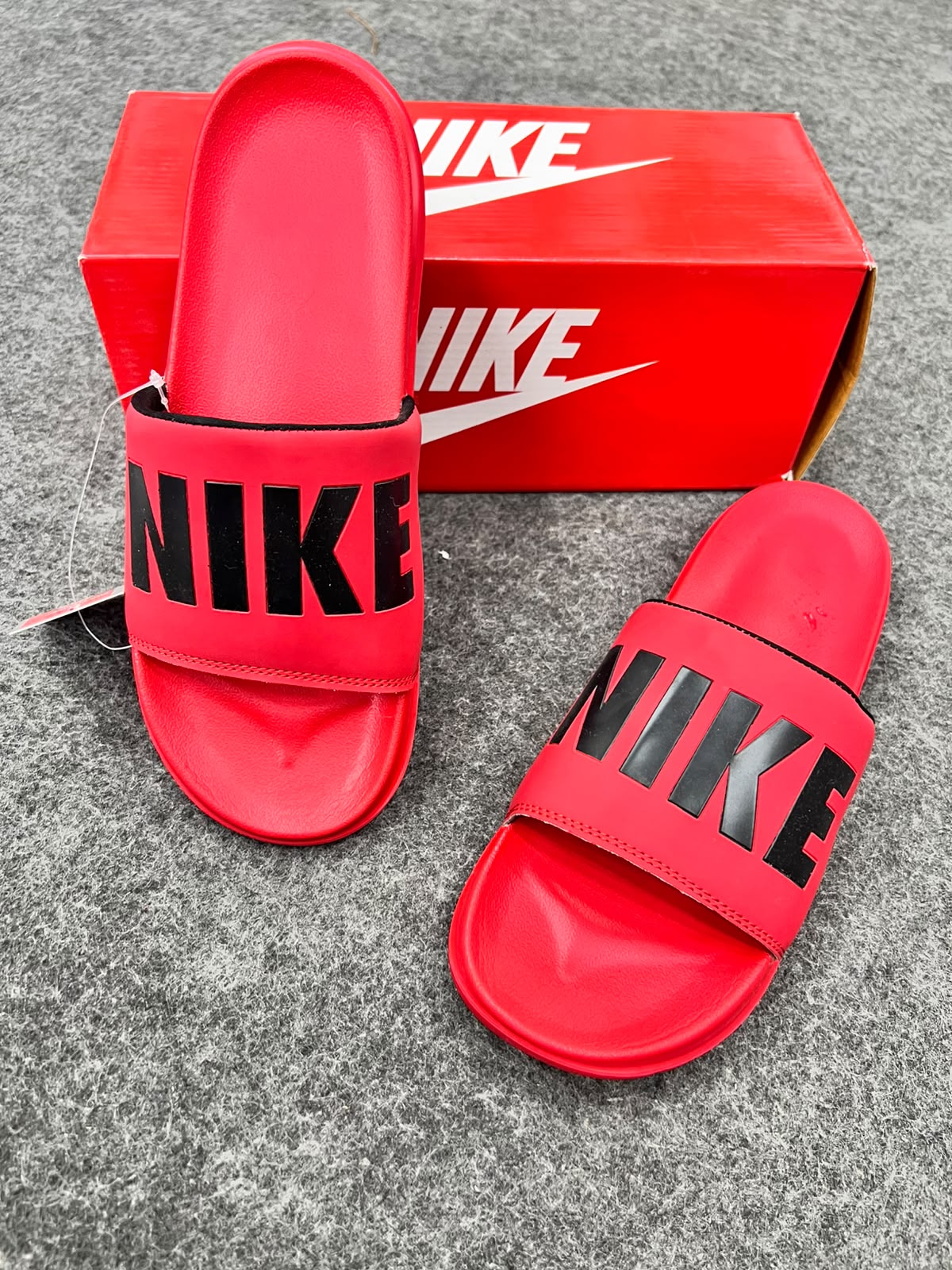 Nike Offcourt Adjust Men's Slides – red / Black