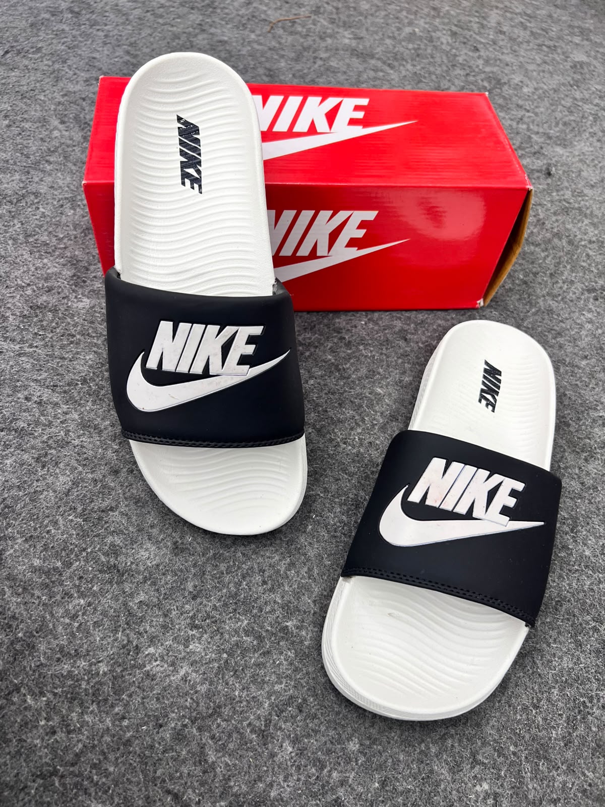 Nike-Inspired Comfort Slide Sandals – Grey & White