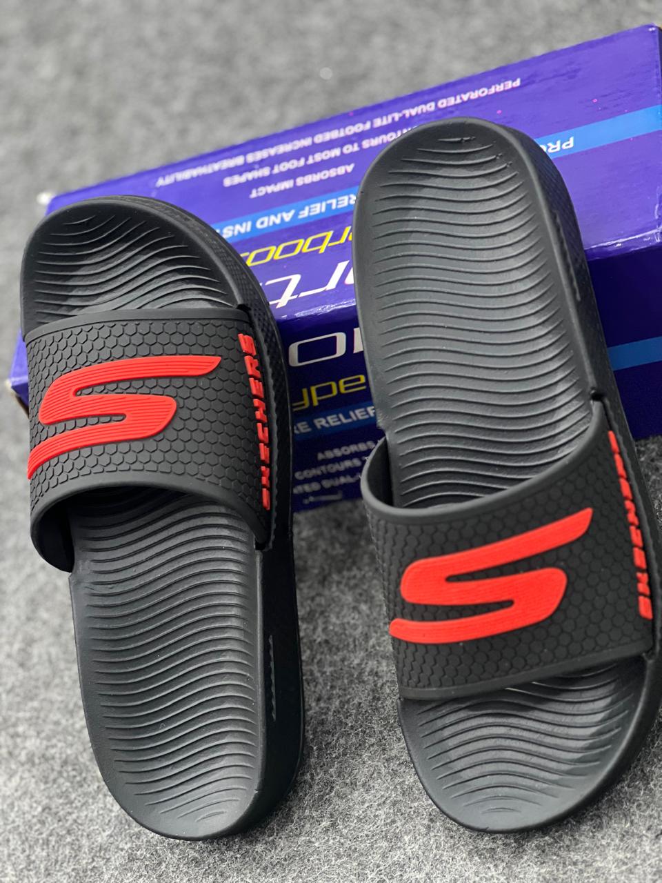 Skechers Hyperboost Recovery Slides – Black / Red