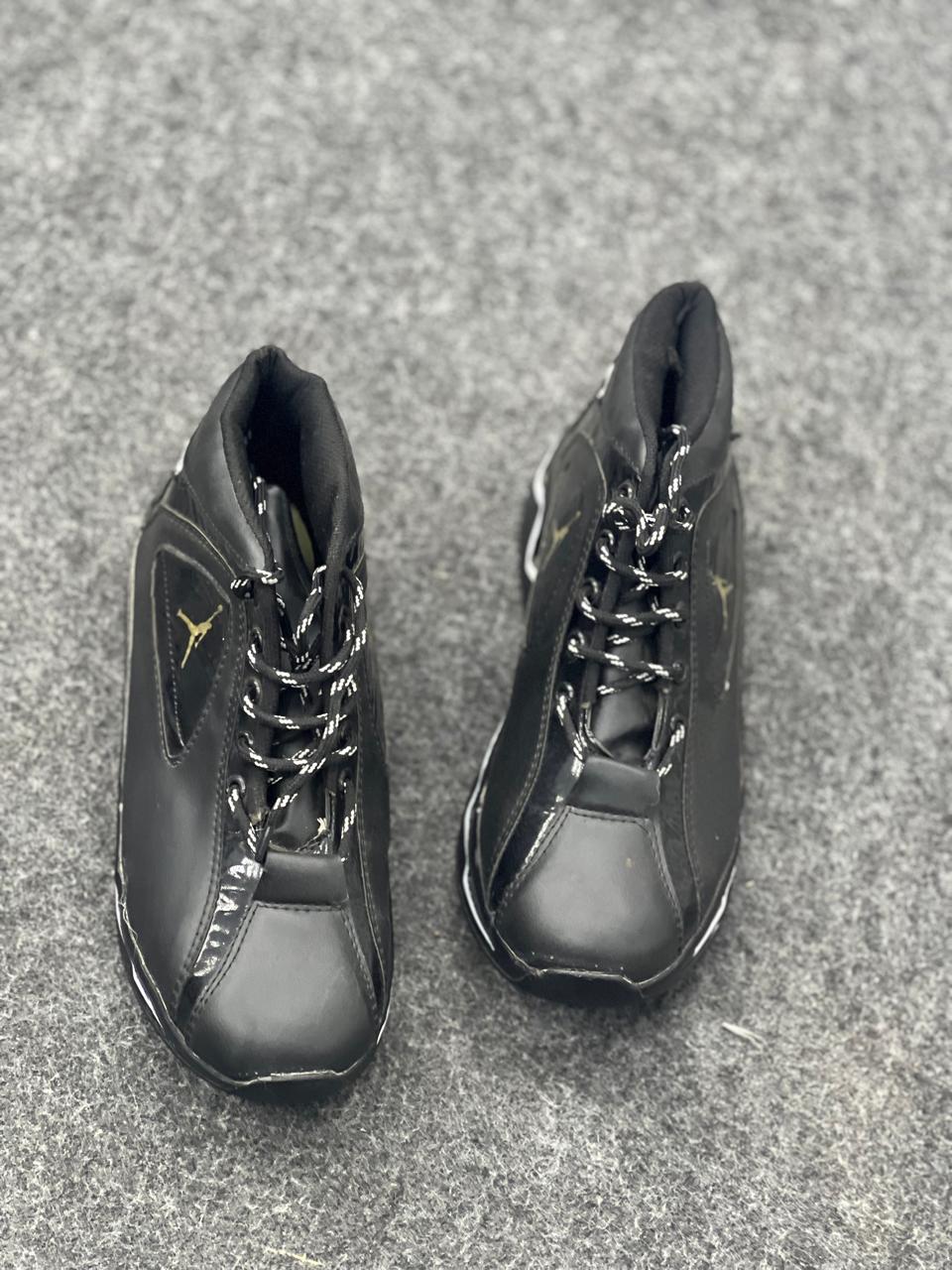 Men's Premium Chunky Sneakers – Black & White Casual Lace-Up Sports Shoes