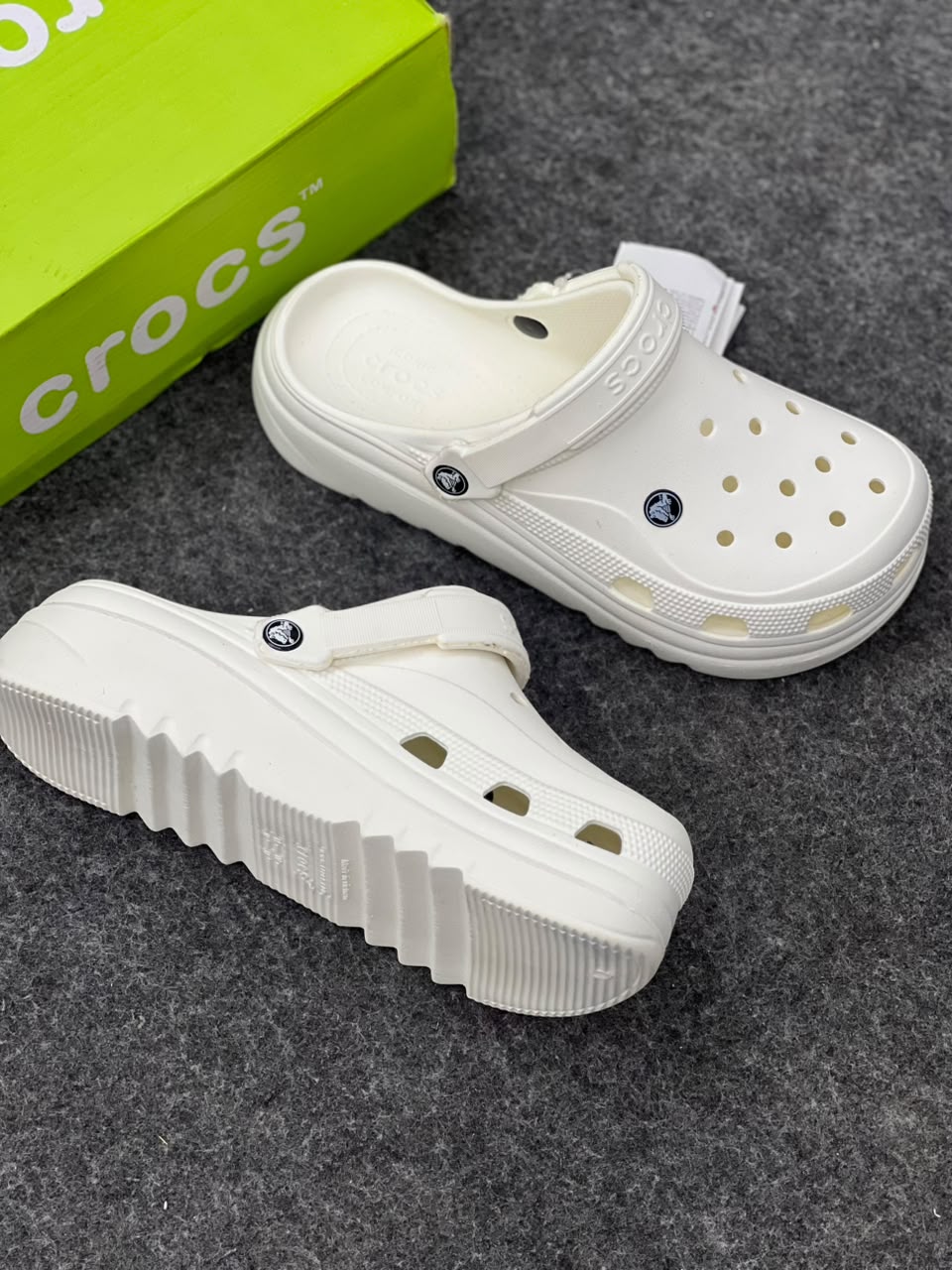 Crocs Classic Crush Clog – Off-White / Bone