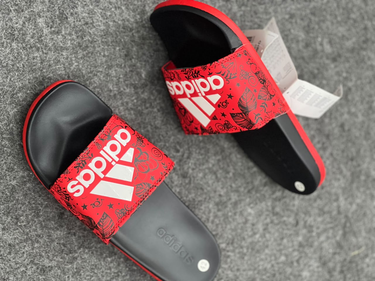 adidas Graphic Band Comfort Slides – Power Red / Black