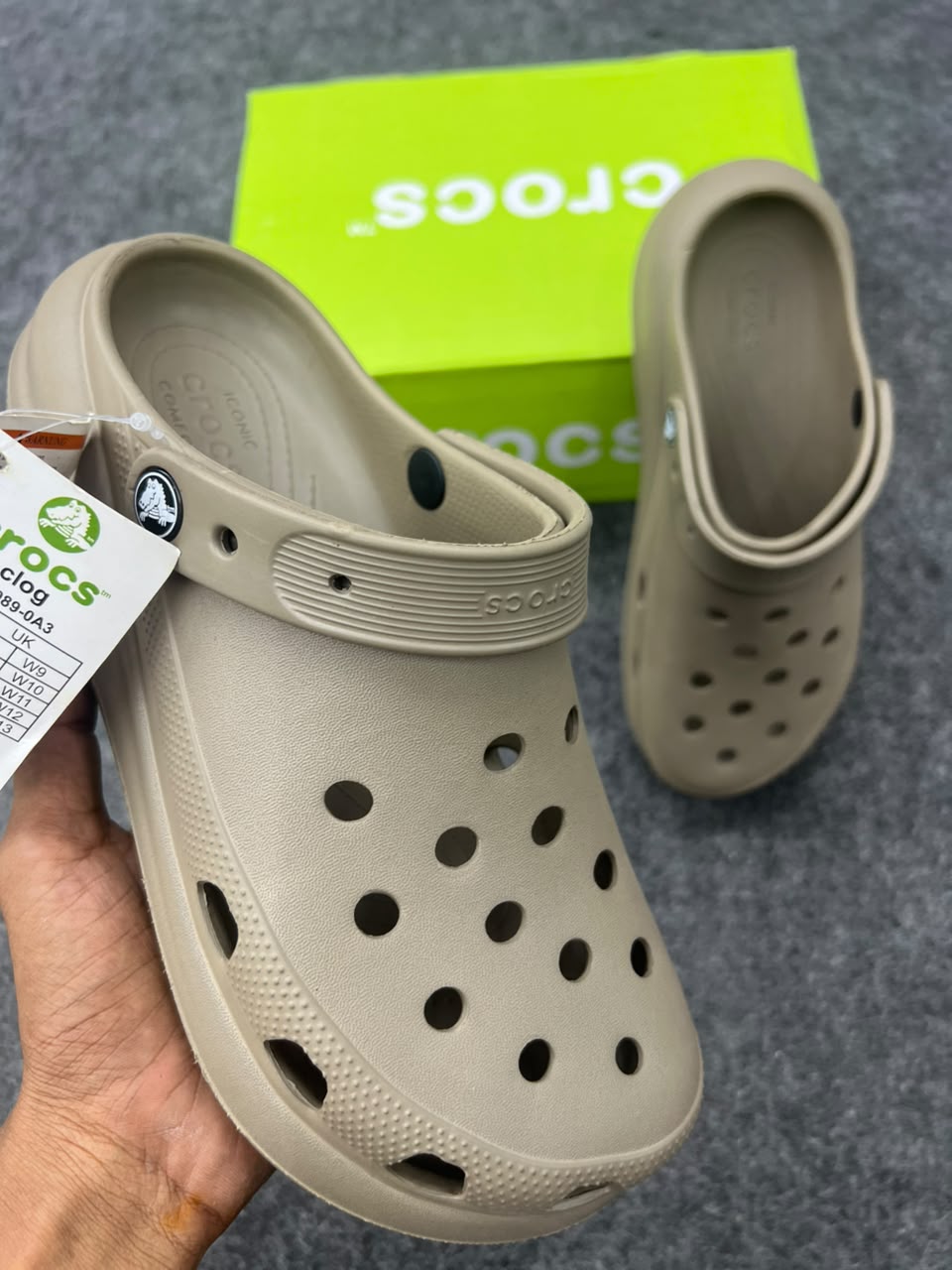 Crocs Classic Crush Clog – Khaki / Beige
