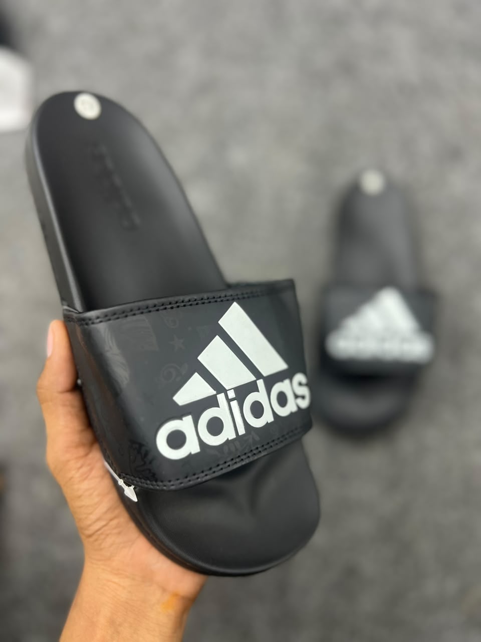 adidas Graphic Band Comfort Slides – Power Red / Black