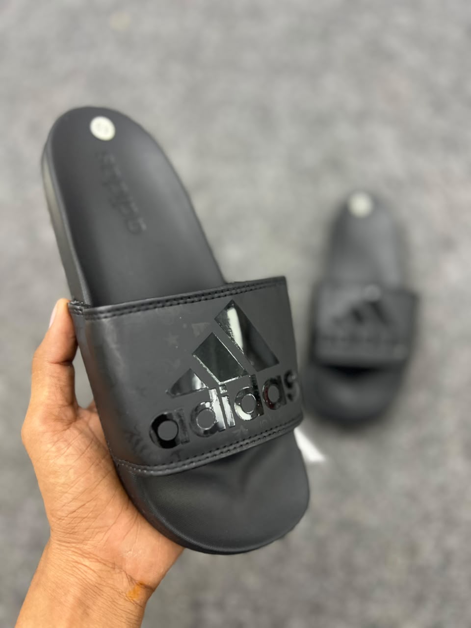 adidas Graphic Band Comfort Slides – All Black
