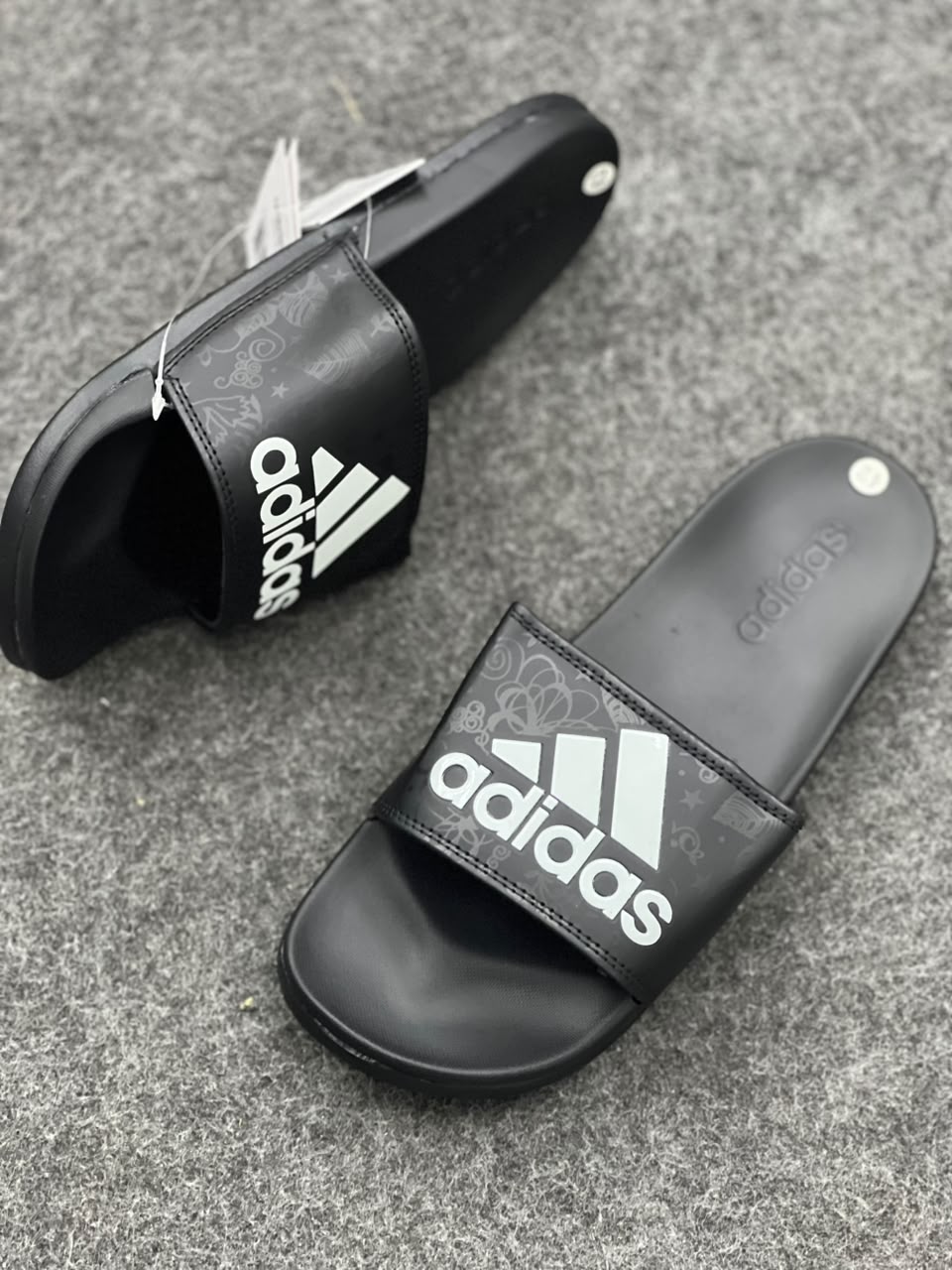 adidas Graphic Band Comfort Slides – Power Red / Black