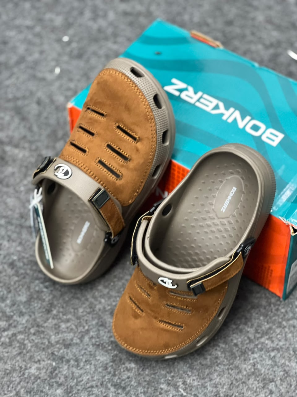 Brown Suede-Style Comfort Clogs – Casual Everyday Wear