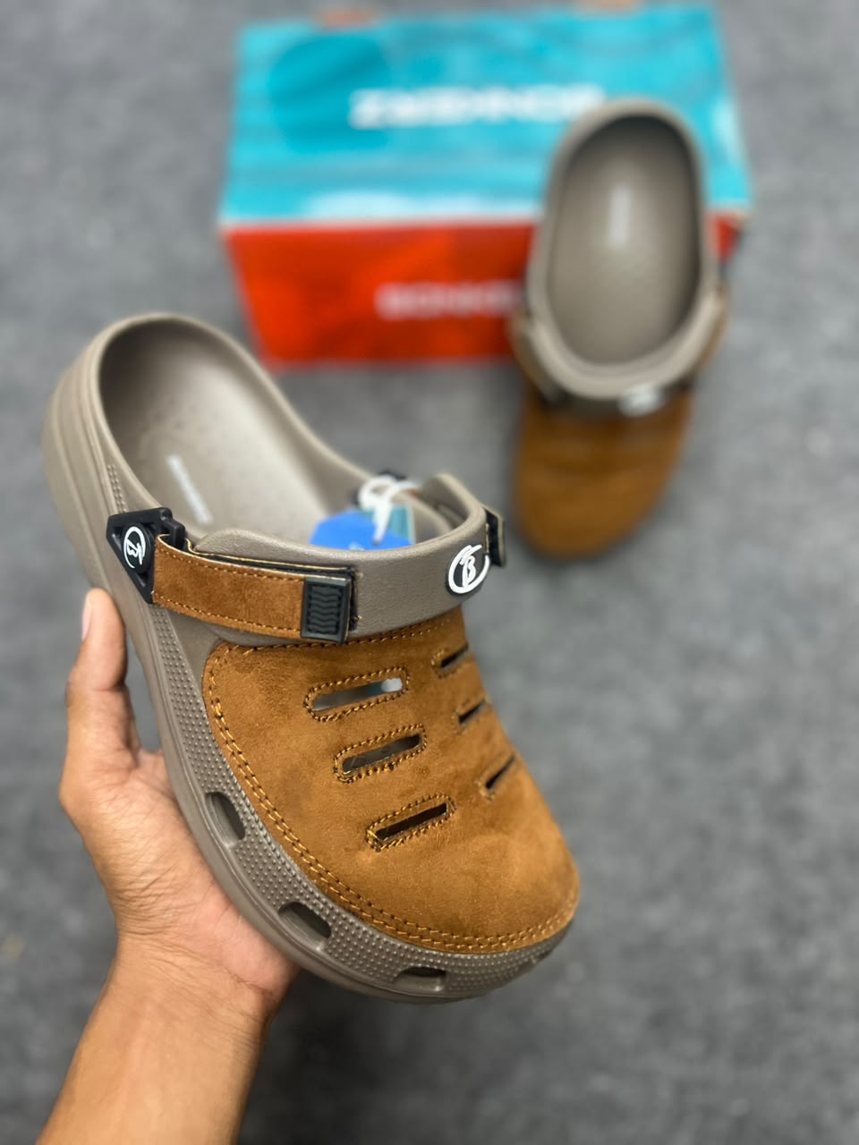 Brown Suede-Style Comfort Clogs – Casual Everyday Wear
