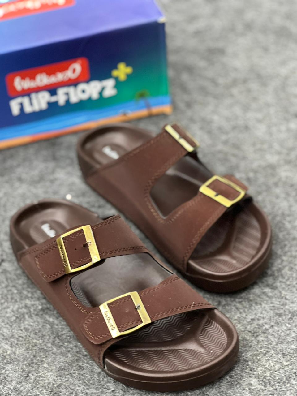 Walkaroo Men’s Classic Buckle Comfort Sandals – Earthy Brown