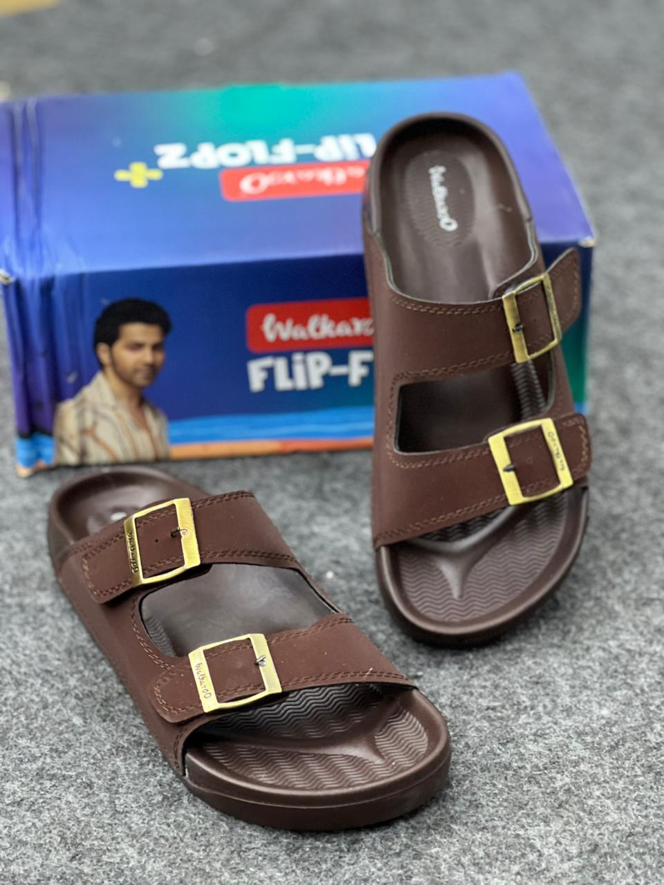 Walkaroo Men’s Classic Buckle Comfort Sandals – Earthy Brown