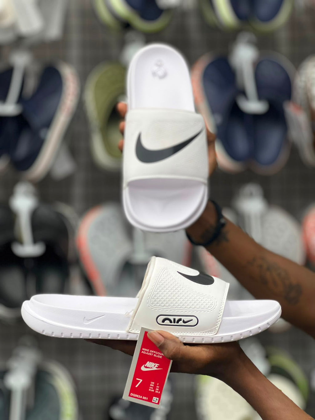 Nike Offcourt Adjust Men's Slides – White / Black