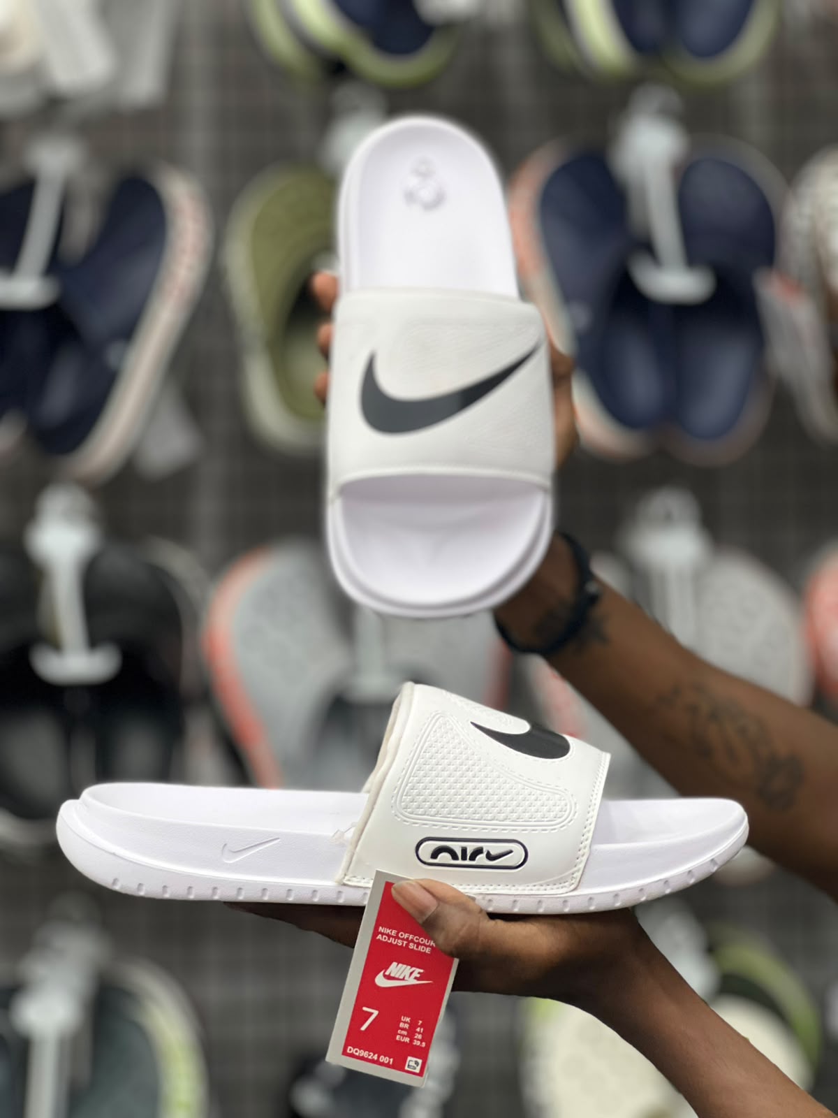 Nike Offcourt Adjust Men's Slides – White / Black